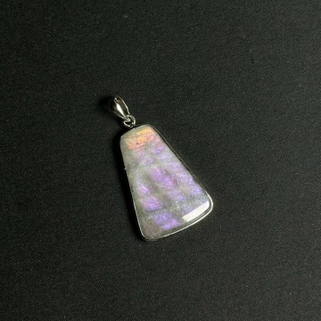 拉長石 | 白底紫光 突破 轉化 圖桑帶回 925純銀精緻包框 天然石項鍊 S25AO18-005