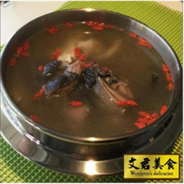 任選-文君美食 台灣純正黑羽嚴選何首烏雞湯(固形物1200克&湯1300克)