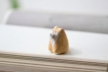 黃DOG∣手工紙塑狗