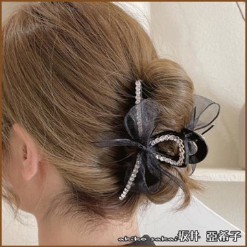 『坂井．亞希子』日系溫柔網紗金屬鍊條蝴蝶結造型髮抓夾