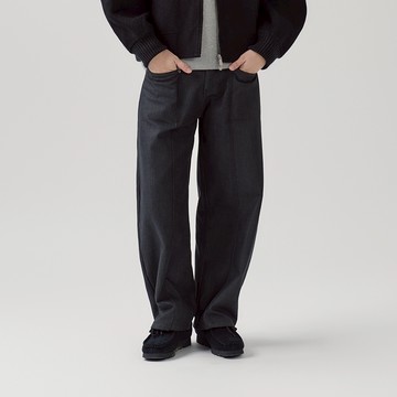 JERSCY [寬版丹寧彎刀牛仔褲]牛仔褲 牛仔長褲 男長褲 男生長褲 長褲 [2520402]