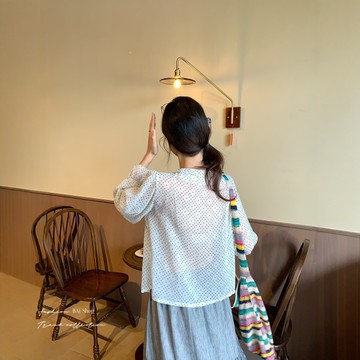 BAi白媽媽 小花雪紡木耳邊衫／氣質溫柔百搭 Chic－【350506】