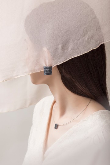 Calligraphy 墨摺 行縱耳環 Oxidized Silver Earrings