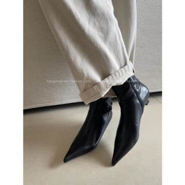 現韓國東大門女鞋2024秋新款ins氣質簡約尖頭性感小貓跟及踝短靴