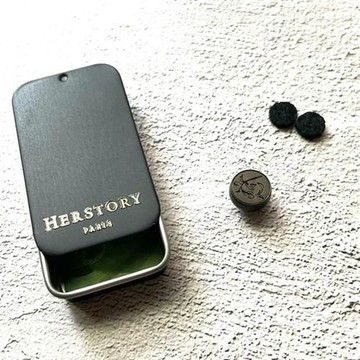 【HERSTORY】法國精品擴香扣 Aroma Pin - 石墨黑_廠商直送