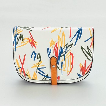 家品牌新品專柜撤柜女士白色時尚個性百搭涂鴉單肩斜跨包 79455