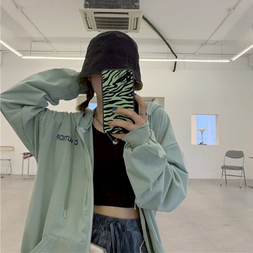 春裝薄款寬松衛衣外套女設計感印花字母拉鏈連帽開衫上衣