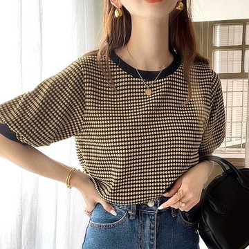 日本 Classical Elf - 緹花圓領彈性泡泡五分袖上衣-黑