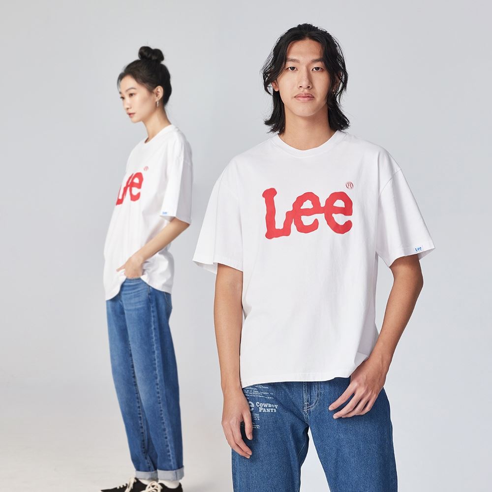 Lee 男女同款 寬鬆版 經典大LOGO 重影R標 短袖T恤 | Modern & FITS’ EM ALL