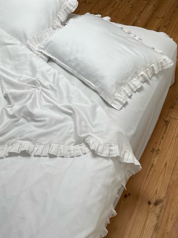 奶白色荷葉邊被套，天然 100% 純棉緞織