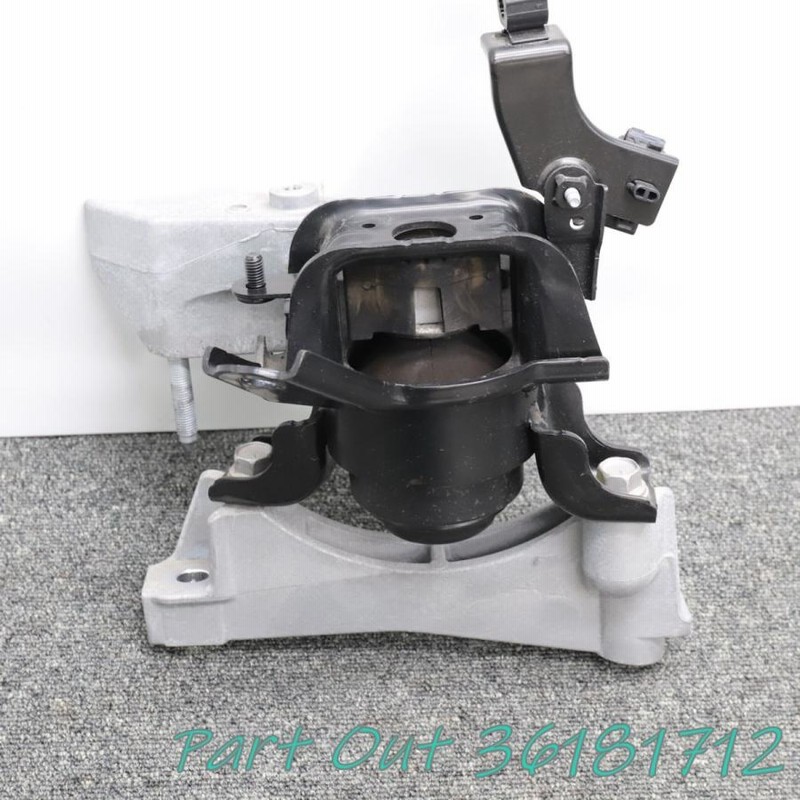 L-15]レクサス RX450h GYL25W エンジンマウント 12305-31080