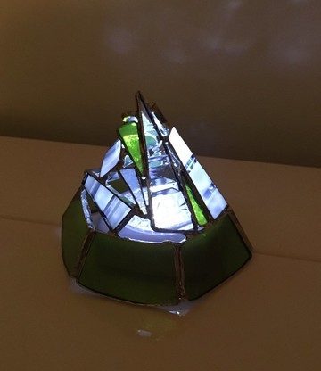 LED 燈午夜綠玻璃灣景