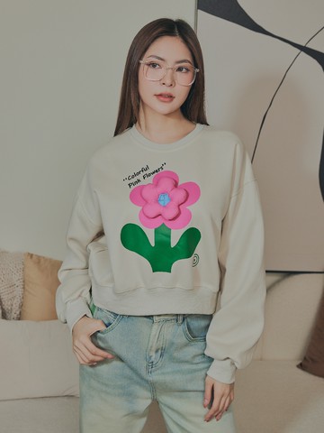 立體花短版圓領上衣