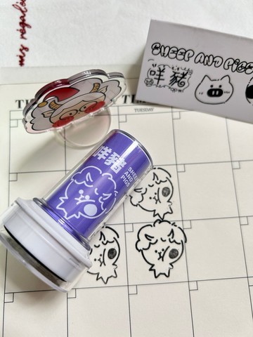 打工仔暗黑治癒系—挨打羊仔 光敏印章可訂製