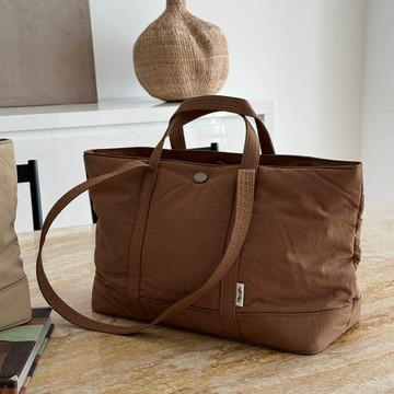 韓國 THEALLY - 小眾設計 (附小拉鍊包)尼龍輕量手提/肩背包-巧克力咖