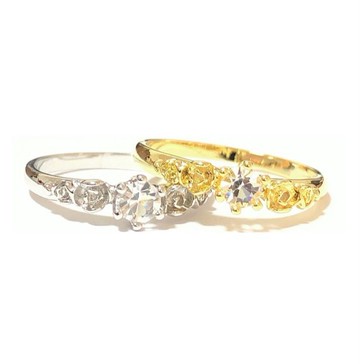 側邊玫瑰戒指。（可做為小指戒指）