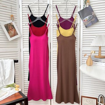 辣妹時尚百搭吊帶荷葉邊魚尾中長款連衣裙打底裙包臀裙帶胸墊女