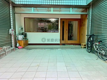 豐樂公園朝南5米面寬雙車別墅使用坪數大｜台中市南屯區豐昌街