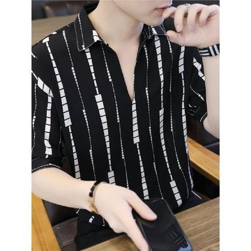 夏季冰絲短袖t恤男潮牌衣服潮流寬松五分袖條紋體恤V領半袖上衣服