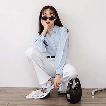 OB嚴選-親膚條紋前短後長燈籠袖襯衫上衣《AB19241-》