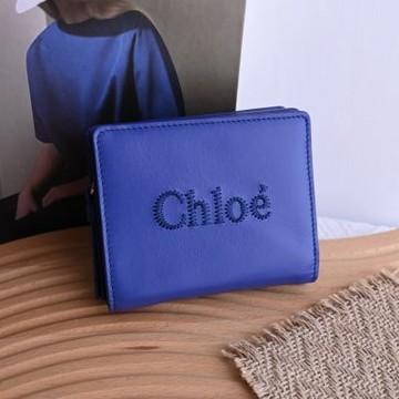 CHLOE SENSE電繡LOGO對開釦式零錢短夾(藍)
