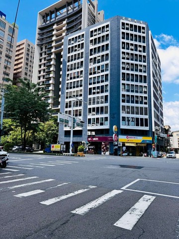 承義佩樺｜美術館生活圈大三房平車｜台中市西區五廊街