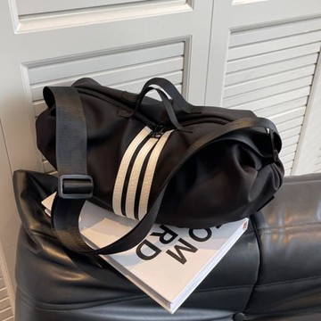 大容量餃子包包2025新款短途旅行包女斜挎包輕便運動休閑尼龍布包