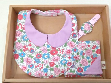 粉芋小花領巾款 兜+ 手帕+手帕夾(3件組)彌月禮 滿月禮