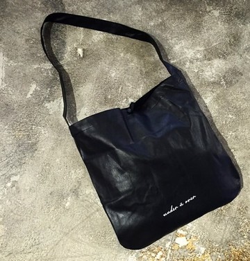 韓國 暗黑 軟皮 信封 側背包 肩背包 現貨