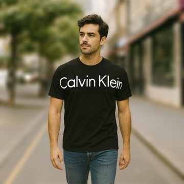 Calvin Klein 男短袖 薄款上衣 大Logo標誌 圓領上衣 CK短袖/CK上衣-黑色