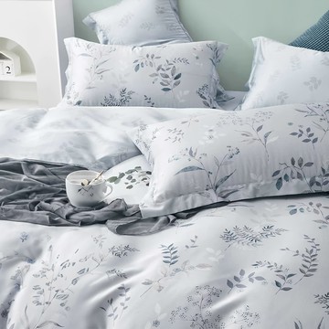 貝淇小舖 100%萊賽爾纖維 (60支頂級天絲)  床包188 x 182cm + 鋪棉兩用被套212 x 182 + 枕套75 x 47cm x 2pcs  朱實裊裊  四件組