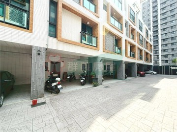 ✨仁里文逸雙車位別墅/5米大面寬｜台中市沙鹿區中華路二段