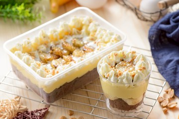 香蕉花生卡士達巧克力戚風蛋糕杯 (120 克7*6公分)