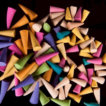 優質塔香香薰家用錐形塔香薰室內廁所去味清新空氣送托盤