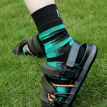 克萊因藍 情侶中筒襪