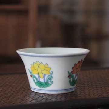 明式青花斗彩手繪蓮花蝴蝶馬蹄杯茶杯品茗杯主人杯景德鎮陶瓷器