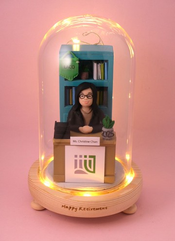 榮休記念小禮品,可客製名字.提供相片客製人物造型(醫護造型)