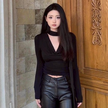 長袖t恤 INS韓系黑色深V領低胸內搭短版上衣打底衫辣妹緊身微辣上衣大碼女裝 10717