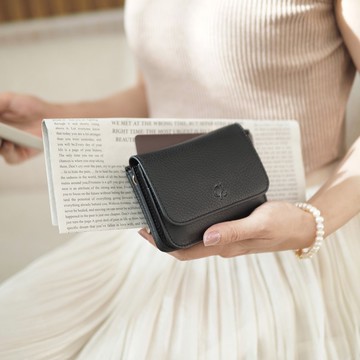 Cony (黑色) : 短夾, 皮革夾, 拉鍊夾, 軟皮革, 分層