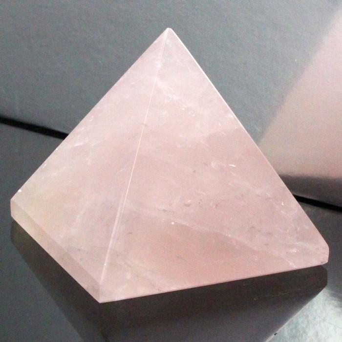 ローズクォーツ ピラミッド 原石 瞑想 ヒーリング Pyramid 置物 ピラミド 石 浄化 クラスター Rose Quartz 紅水晶 人気 ピンク 一点物