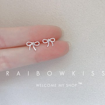 🎉台灣現貨 迷你蝴蝶結耳環 耳針式耳環 飾品 耳釘 銀色耳環 金色耳環 低調可愛 附耳堵