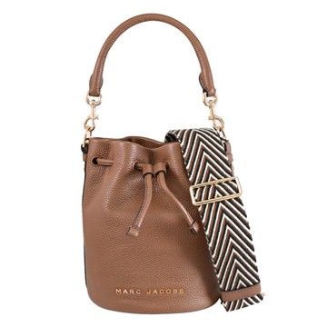 MARC JACOBS 馬克賈伯 經典LOGO寬背帶兩用抽繩水桶包.咖色