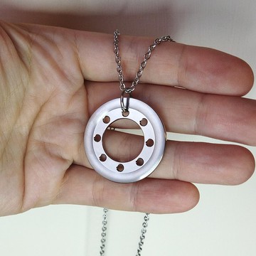 未來派男士項鍊。 賽博朋克項鍊帶鍊子。 流行朋克飾品