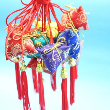 台灣製 粽子香包 端午節香包 項鍊式/一袋10個入(定100) 成品 鹿港阿媽 粽子手工香包【領券滿額再折千12/31止】