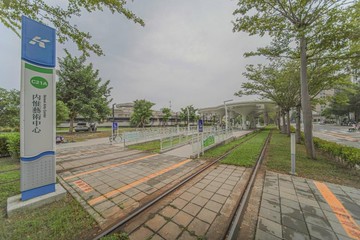 金孫【美術館旁❗老宅需新生】建榮路2樓美寓❗｜高雄市鼓山區建榮路