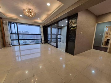 巨蛋&瑞豐夜市景觀四房｜高雄市鼓山區裕誠路