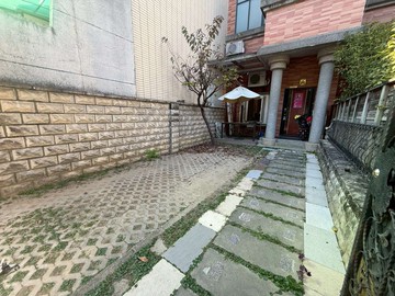 Daris精選✨大里大地坪｜四房別墅｜前院停雙車｜台中市大里區仁堤二街