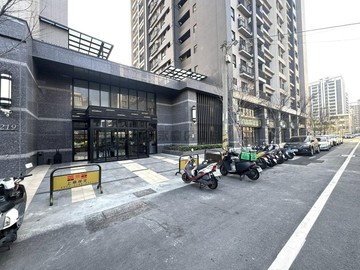 《佳瓚大賀｜輕鬆入主黃金甜蜜二房平車幸福層》｜台中市梧棲區四維中路