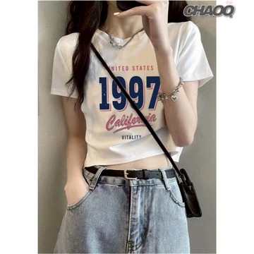 日常剛需高質感！ 短板上衣 短袖 小可愛 美式復古 小辣上衣 短版 t恤 正肩上衣 白色衣服 夏日穿搭 ins 風衣服