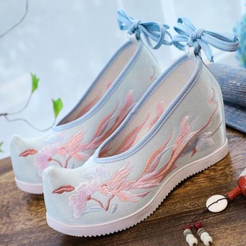 漢元素明制漢服鞋子女古風復古高跟新款繡花鞋古裝弓鞋內增高翹頭